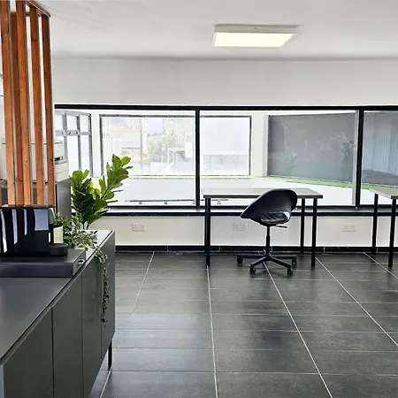 Апартаменты Phaedrus Living Mini Art House Pollock Никосия
